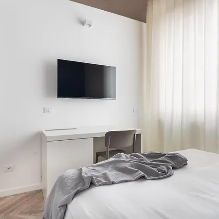 Πανσιόν La Terrazza Su Dante 4*