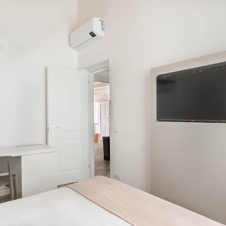 Πανσιόν La Terrazza Su Dante 4*