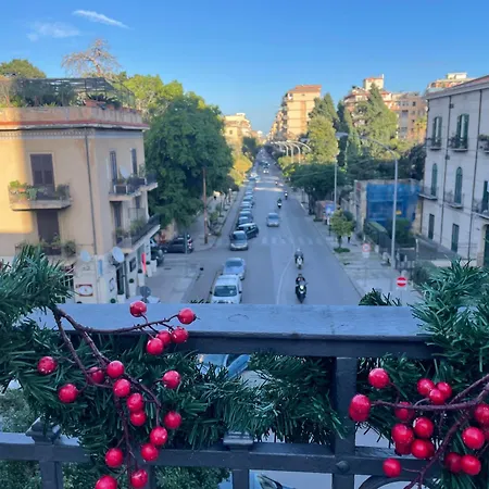 Πανσιόν La Terrazza Su Dante Παλέρμο